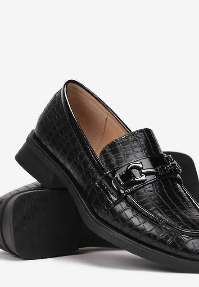 Czarne Mokasyny z Tłoczeniem Skóry Krokodyla z Metalową Ozdobą i Skórzaną Wkładką Kareph