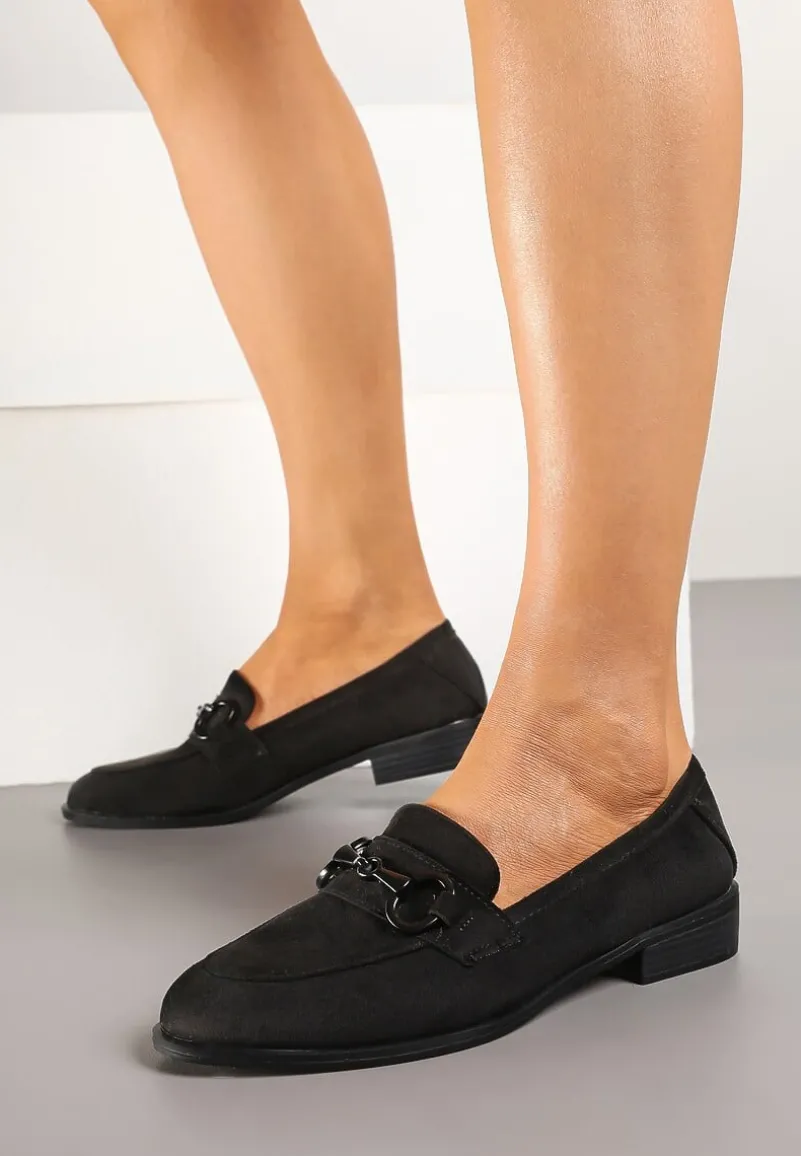 Czarne Mokasyny z Wkładką ze Skóry Naturalnej Zdobione Łańcuszkiem Delariona