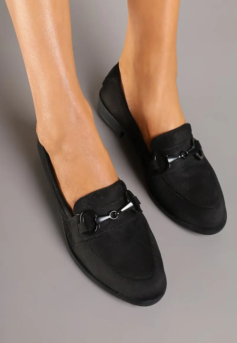 Czarne Mokasyny z Wkładką ze Skóry Naturalnej Zdobione Łańcuszkiem Delariona