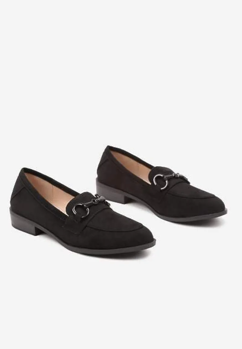 Czarne Mokasyny z Wkładką ze Skóry Naturalnej Zdobione Łańcuszkiem Delariona