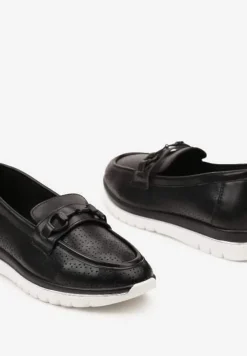 Czarne Mokasyny ze Skórzaną Wkładką Perforacją i Klamrą Gamiara