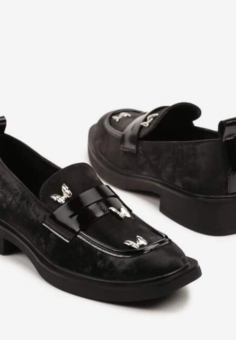 Czarne Mokasyny ze Srebrnymi Motylami i Skórzaną Wkładką Tunira