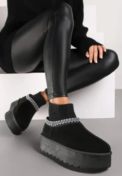Czarne Śniegowce na Grubej Podeszwie ze Skarpetkową Wstawką i Haftem z Metaliczną Nicią Avirisa