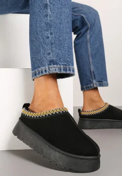 Czarne Śniegowce na Grubej Podeszwie z Niską Cholewką Zdobioną Haftem Neallira