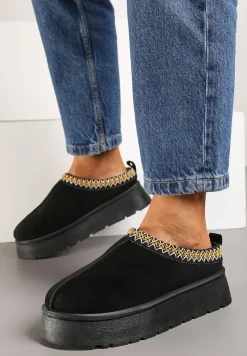 Czarne Śniegowce na Grubej Podeszwie z Niską Cholewką Zdobioną Haftem Neallira