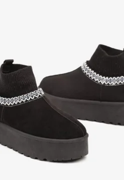 Czarne Śniegowce na Platformie Ozdobione Metaliczną Nicią i Skarpetową Cholewką Sinirae