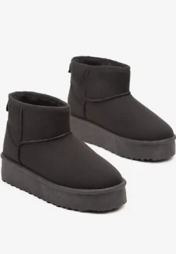 Czarne Śniegowce na Platformie z Ozdobnymi Przeszyciami Vertirina