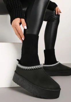Czarne Śniegowce na Platformie z Ozdobną Dopasowaną Cholewką i Haftowanymi Obszyciami Tinnacilia