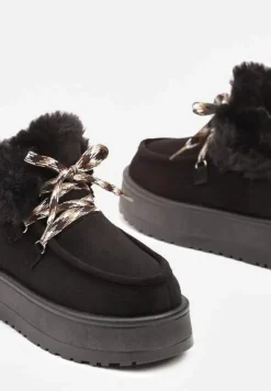 Czarne Śniegowce na Platformie Ozdobione Wiązaniem i Futerkiem Pretisha