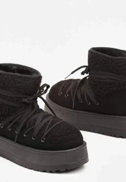 Czarne Śniegowce na Platformie Ozdobione Sznurowaniem Sinessia