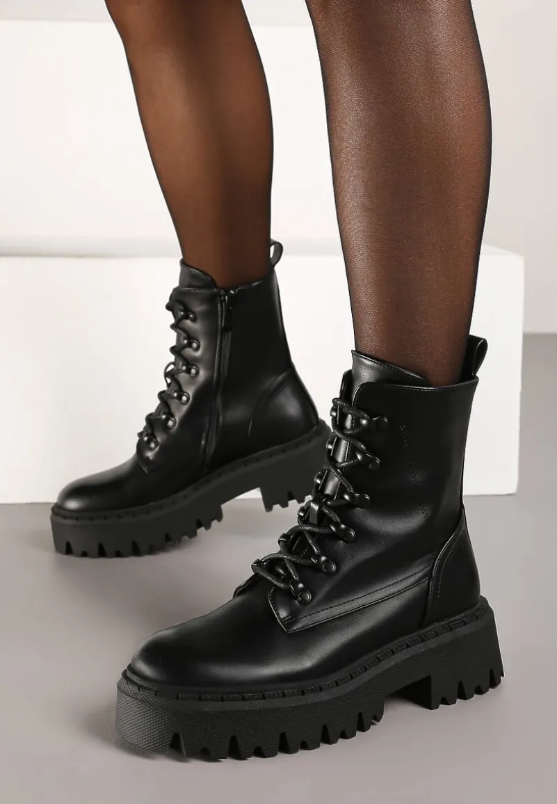 Czarne Ocieplane Botki Workery na Płaskiej Podeszwie ze Sznurowaniem Berilea
