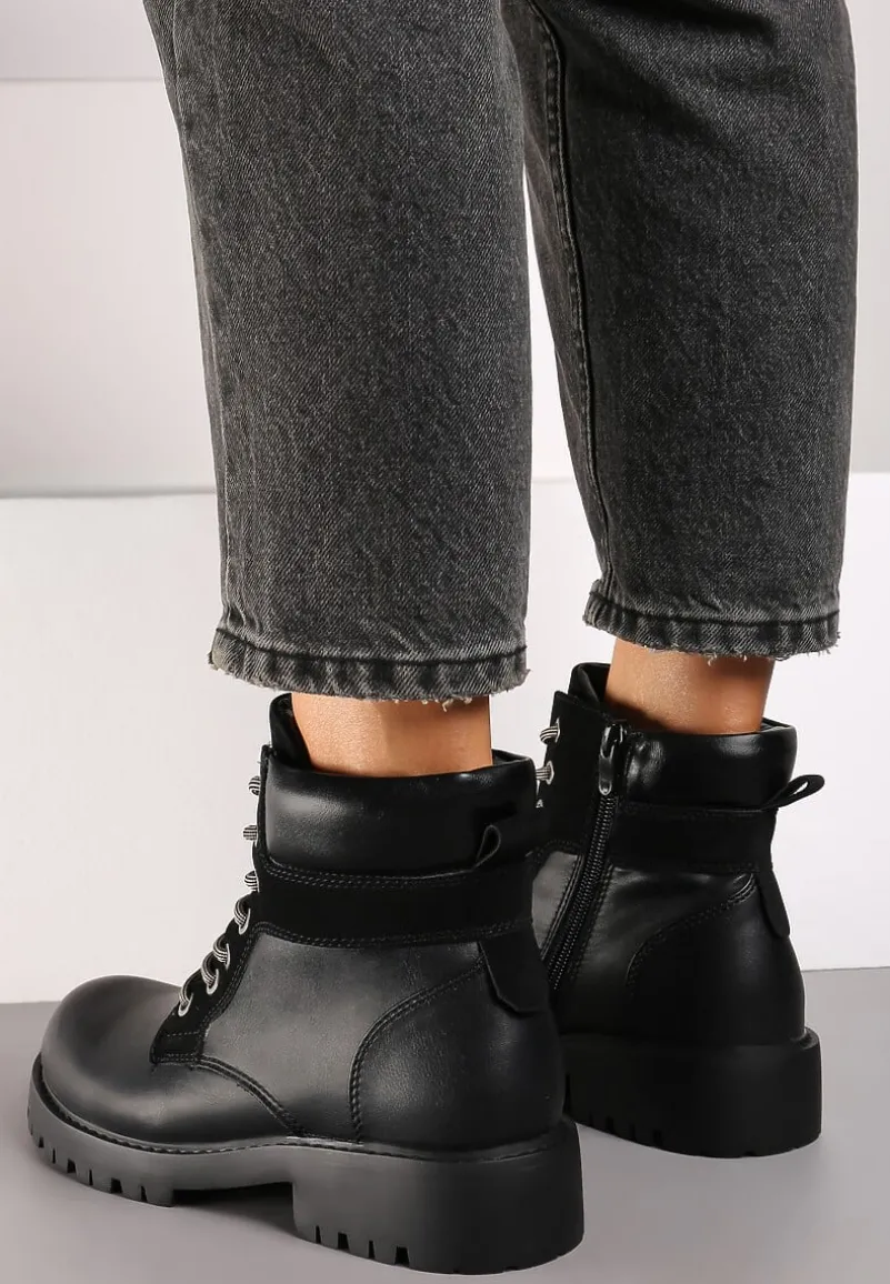 Czarne Ocieplane Traperki na Sznurowanie Revisa