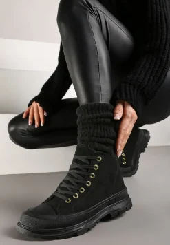 Czarne Ocieplane Trapery na Płaskiej Podeszwie ze Sznurowaniem Korirra
