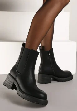 Czarne Ocieplone Botki na Słupku w Stylu Sztybletów Ozdobione z Boku Gumką Crethea