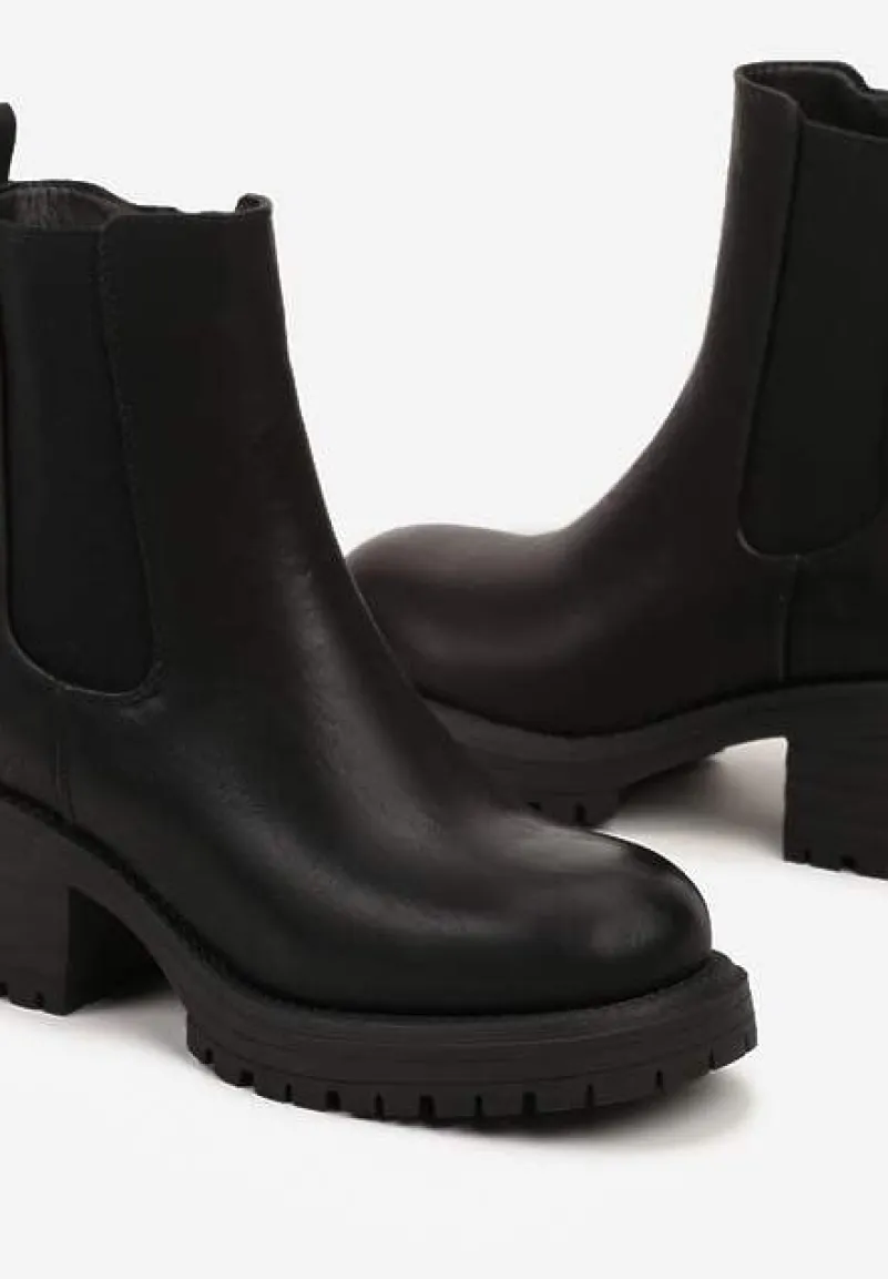 Czarne Ocieplone Botki na Słupku w Stylu Sztybletów Ozdobione z Boku Gumką Crethea