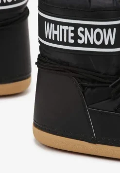 Czarne Ocieplone Śniegowce Wsuwane z Ozdobnym Napisem i Sznurowaniem Nalissa