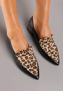 Czarne Panterkowe Półbuty Typu Loafersy ze Szpiczastym Noskiem na Niskim Słupku Tillea