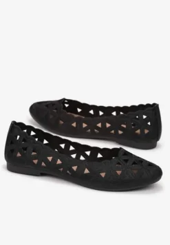 Czarne Płaskie Balerinki z Ażurowymi Zdobieniami Olare