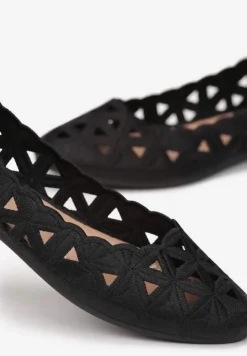 Czarne Płaskie Balerinki z Ażurowymi Zdobieniami Olare
