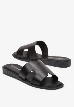 Czarne Płaskie Klapki z Wycięciami na Pasku Wiasta