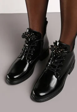 Czarne Płaskie Lakierowane Botki z Aplikacjami Kryształków na Sznurówkach Zinrita