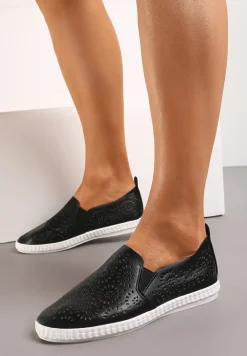Czarne Płaskie Tenisówki z Imitacji Skóry o Ażurowym Wykończeniu Riavella