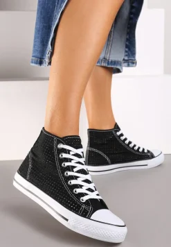 Czarne Płaskie Trampki z Perforacją Yelagia
