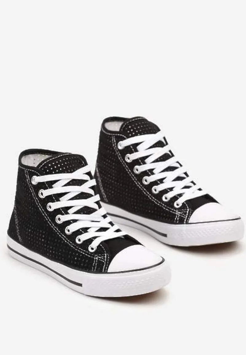 Czarne Płaskie Trampki z Perforacją Yelagia