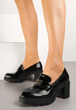 Czarne Półbuty Lakierowane w Stylu Mokasynów na Słupku z Aplikacją Ilaniri