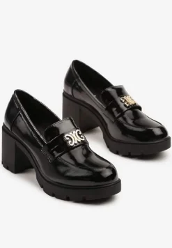 Czarne Półbuty Lakierowane w Stylu Mokasynów na Słupku z Aplikacją Ilaniri