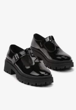 Czarne Półbuty Lakierowane na Płaskiej Podeszwie ze Sprzączkami Elondria