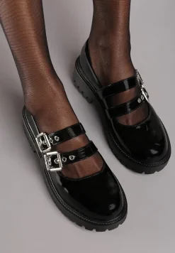 Czarne Półbuty Lakierowane na Platformie Ozdobione Paskami i Sprzączkami Eriseli