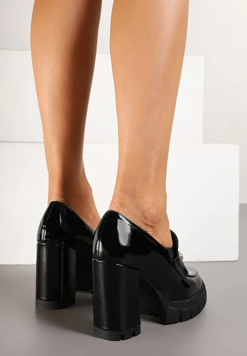 Czarne Półbuty Lakierowane na Platformie z Tłoczeniem i Słupku z Metaliczną Aplikacją Terevelle