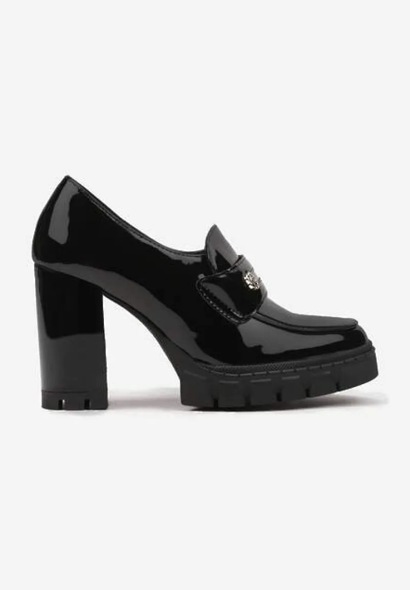 Czarne Półbuty Lakierowane na Platformie z Tłoczeniem i Słupku z Metaliczną Aplikacją Terevelle