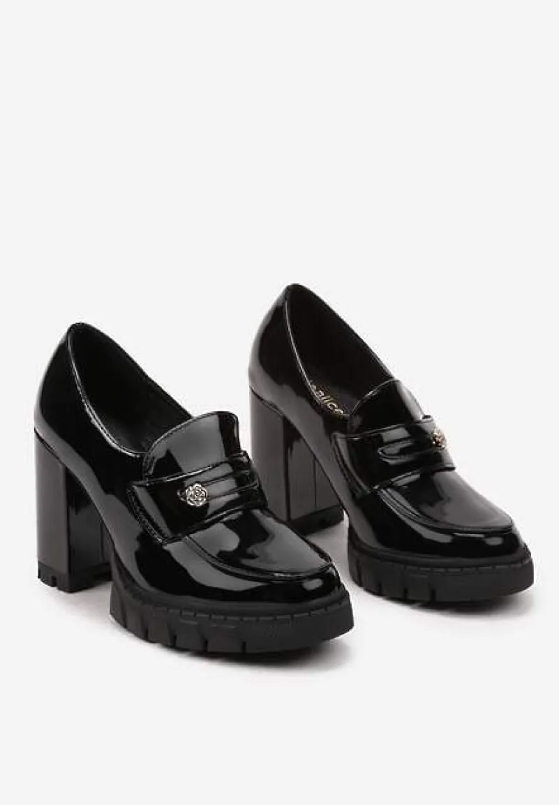 Czarne Półbuty Lakierowane na Platformie z Tłoczeniem i Słupku z Metaliczną Aplikacją Terevelle