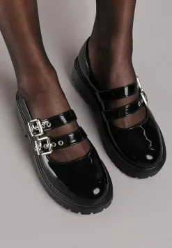 Czarne Półbuty Lakierowane na Platformie Wykończone Sprzączkami Odilena