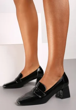 Czarne Półbuty Lakierowane na Słupku Ozdobione Kwadratowym Noskiem i Paskiem Rivara