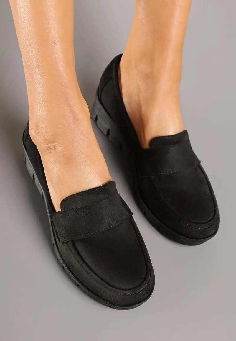 Czarne Półbuty Mokasyny na Koturnie z Wkładką ze Skóry Naturalnej Ozdobione Paskiem Zorvia