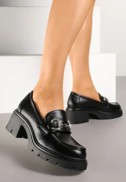 Czarne Półbuty Mokasyny na Słupku Ozdobione Klamrą i Cyrkoniami Lenlisa