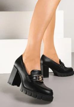 Czarne Półbuty Mokasyny na Słupku Ozdobione Aplikacją Korneliza