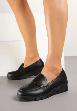 Czarne Półbuty Mokasyny z Ekoskóry na Koturnie z Wkładką ze Skóry Naturalnej Ozdobione Paskiem Zorvia