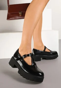 Czarne Półbuty na Grubej Podeszwie z Zapięciem na Sprzączkę Mevastra