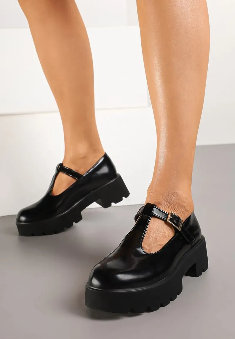 Czarne Półbuty na Grubej Podeszwie z Zapięciem na Sprzączkę Mevastra