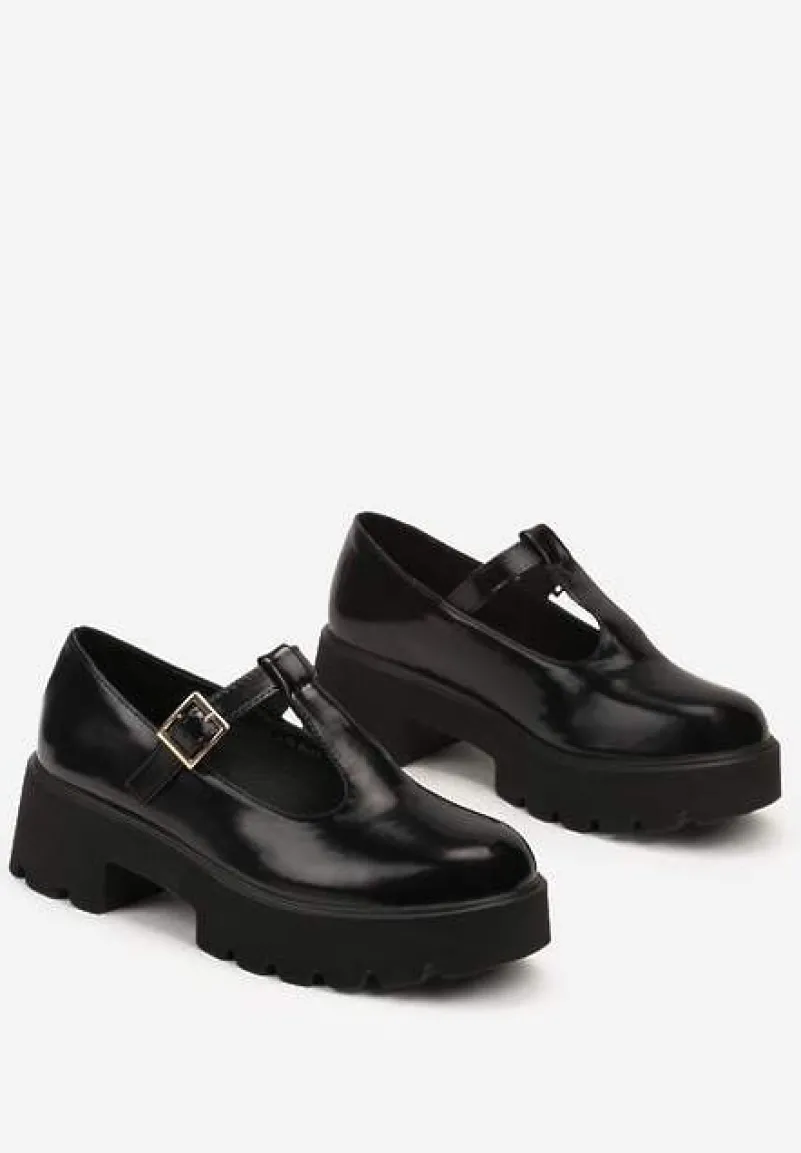 Czarne Półbuty na Grubej Podeszwie z Zapięciem na Sprzączkę Mevastra