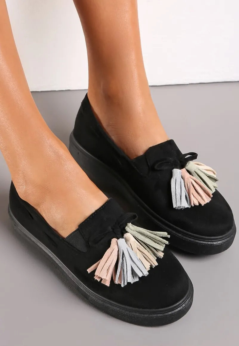 Czarne Półbuty na Niskiej Platformie z Kolorowymi Chwostami Ferive