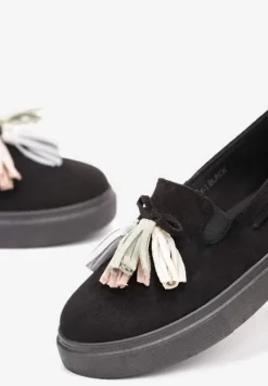 Czarne Półbuty na Niskiej Platformie z Kolorowymi Chwostami Ferive