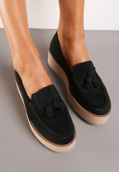 Czarne Półbuty na Niskiej Platformie z Przeszyciami i Ozdobnymi Chwostami Hiela