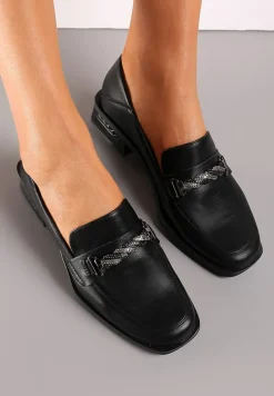 Czarne Półbuty na Niskim Słupku ze Skóry Naturalnej Iponna