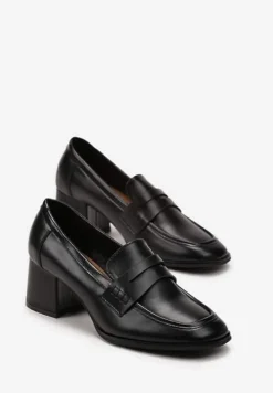 Czarne Półbuty na Niskim Słupku z Ozdobnym Paskiem i Kwadratowym Noskiem Porride