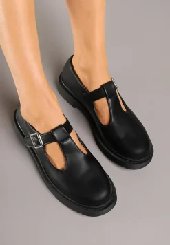 Czarne Półbuty na Płaskiej Podeszwie Ozdobione Paskami ze Sprzączką Atteira
